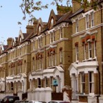 UK house sales are 40% lower than five years ago, says surveyors
