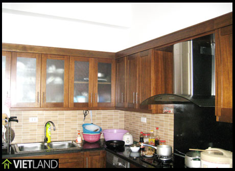 Full furnishing apartment for rent close to Ha Noi Daewoo Hotel, 3 beds