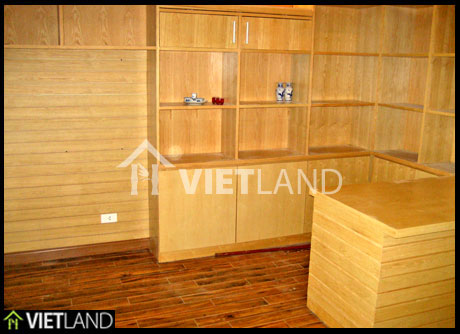 2 bed apartment for rent in Ha Noi, 1 km walk to VinCom Tower