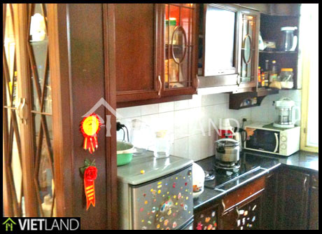Nice apartment with 3 bedrooms for rent in Cau Giay district, Ha Noi