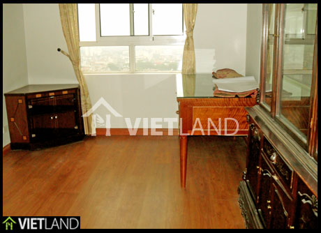 Spacious apartment in Dong Da district, Ha Noi with 3 beds and fully furnished for rent