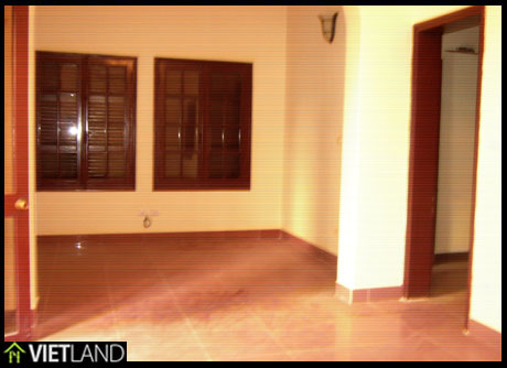House close to the Ha Noi Zoo for rent in Ba Dinh district, Ha Noi