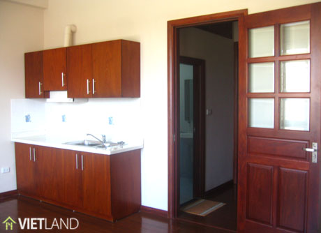 Lake viewed apartment for rent in Spring Garden 71 Nguyen Chi Thanh, Ha Noi