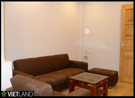 1 bedroom bright flat close to Ha Noi Zoo for rent