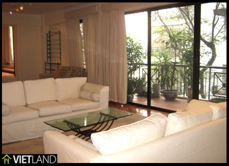 Serviced apartment with 3 bedrooms for rent in Ha Noi, Truc Bach Area