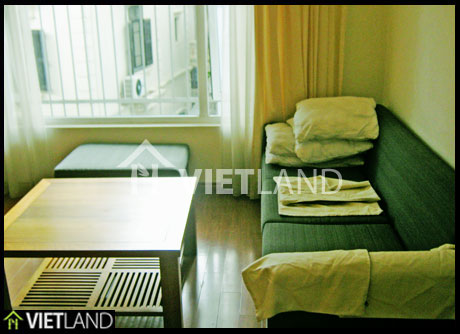 2 bed apartment with service to rent in Westlake