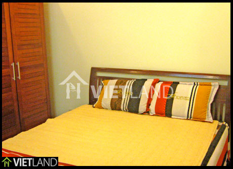 Fine furnished flat for rent in De La Thanh Road, Ba Dinh district