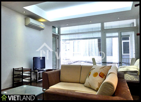 Lakeview serviced apartment for rent facing to West Lake, Ha Noi
