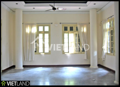 Villa with large front yard for rent in Ha Noi, Westlake area