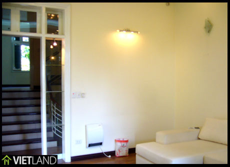 Tay Ho villa for rent in Ha Noi, full furnishing, Westlake area, expat neighborhood