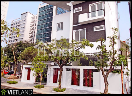 Vacant villa to occupy and for rent in D3 Vuon Dao, WestLake area, Tay Ho district, Ha Noi